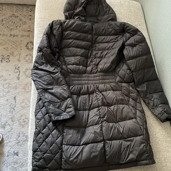 Beautiful Michael Kors dark grey packable down full jacket - Picture 7 of 7